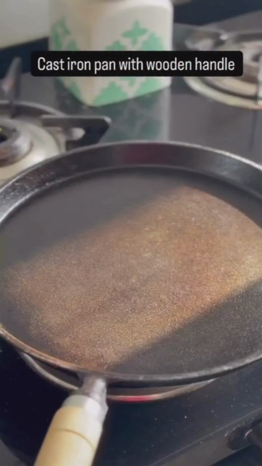 DuraCast® Cast Iron Flat Tawa 26 cm with Wooden Handle